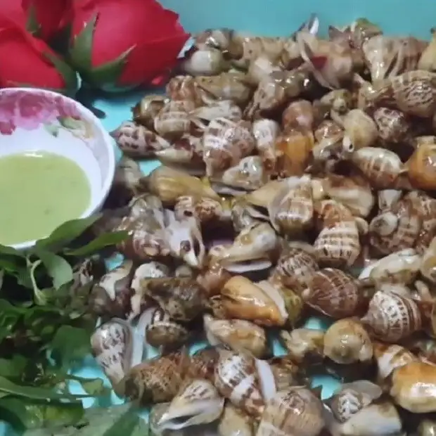Cách làm 2 cách làm ốc nhảy xào sả ớt và xào bơ tỏi thơm ngon đơn giản hấp dẫn Hình ảnh món 2 cách làm ốc nhảy xào sả ớt và xào bơ tỏi thơm ngon đơn giản hấp dẫn - Công thức nấu ăn chi tiết