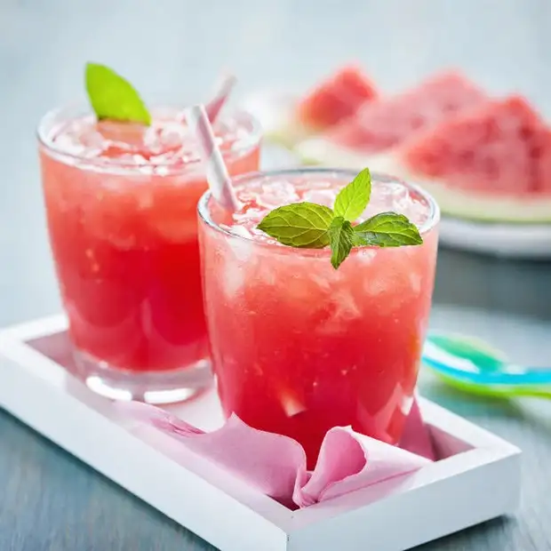 Cách làm 3 cách làm nước ép lựu với chanh, dưa hấu và táo cực ngon, cực đơn giản Hình ảnh món 3 cách làm nước ép lựu với chanh, dưa hấu và táo cực ngon, cực đơn giản - Công thức nấu ăn chi tiết