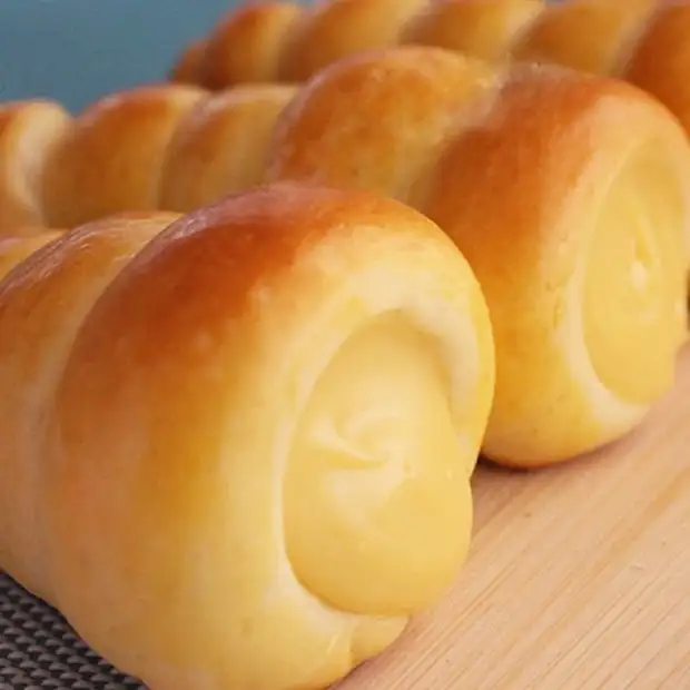 Cách làm Cách làm bánh mì xoắn ốc thơm ngon, mềm mịn, đơn giản dễ làm Hình ảnh món Cách làm bánh mì xoắn ốc thơm ngon, mềm mịn, đơn giản dễ làm - Công thức nấu ăn chi tiết
