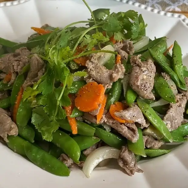 Cách làm Cách làm đậu hà lan xào thịt bò ngon ngọt, dễ làm, đổi vị cho cả nhà Hình ảnh món Cách làm đậu hà lan xào thịt bò ngon ngọt, dễ làm, đổi vị cho cả nhà - Công thức nấu ăn chi tiết
