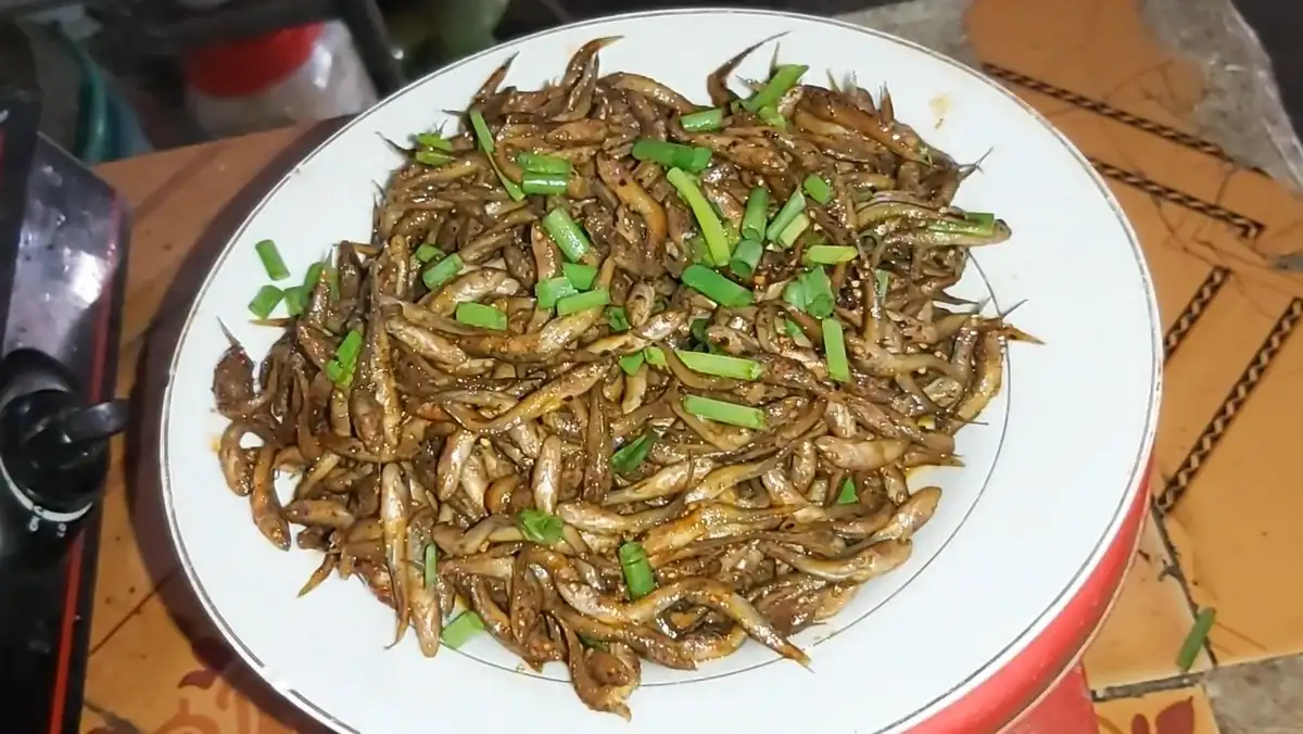 Cách làm 2 cách làm cá lòng ròng kho tiêu thơm ngon đậm đà cho bữa cơm Hình ảnh món 2 cách làm cá lòng ròng kho tiêu thơm ngon đậm đà cho bữa cơm - Công thức nấu ăn chi tiết
