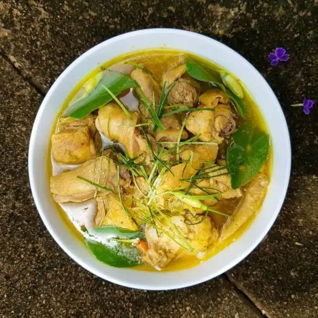 Cách làm Cách làm món gà nấu xáo cực kì đơn giản, siêu hấp dẫn cho cả nhà Hình ảnh món Cách làm món gà nấu xáo cực kì đơn giản, siêu hấp dẫn cho cả nhà - Công thức nấu ăn chi tiết
