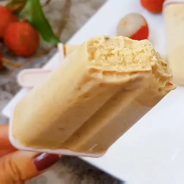 Cách làm 3 cách làm kem vải thiều đơn giản thơm ngon ngọt dịu tươi mát ngày hè Hình ảnh món 3 cách làm kem vải thiều đơn giản thơm ngon ngọt dịu tươi mát ngày hè - Công thức nấu ăn chi tiết