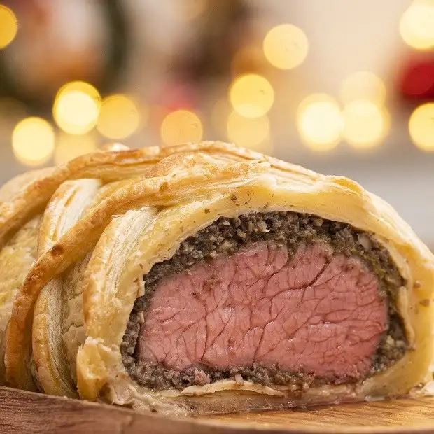 Cách làm Cách làm bò Wellington mới lạ cho bàn tiệc Giáng sinh thêm sang chảnh Hình ảnh món Cách làm bò Wellington mới lạ cho bàn tiệc Giáng sinh thêm sang chảnh - Công thức nấu ăn chi tiết