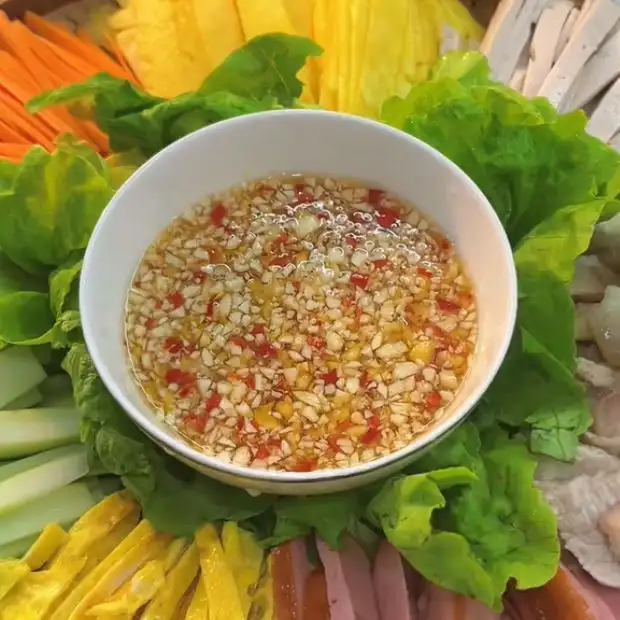 Cách làm Cách pha nước chấm phở cuốn chua thanh, mặn ngọt vừa vị với máy xay tỏi ớt Hình ảnh món Cách pha nước chấm phở cuốn chua thanh, mặn ngọt vừa vị với máy xay tỏi ớt - Công thức nấu ăn chi tiết