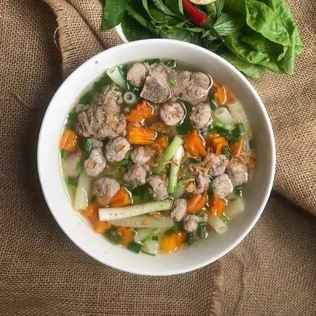 Cách làm Cách nấu nui nấu sườn heo thơm ngon đậm vị cho bữa sáng đầy dinh dưỡng Hình ảnh món Cách nấu nui nấu sườn heo thơm ngon đậm vị cho bữa sáng đầy dinh dưỡng - Công thức nấu ăn chi tiết