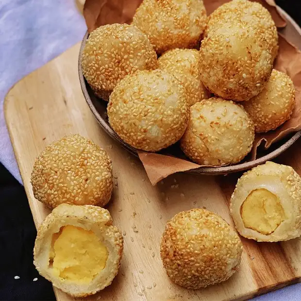 Cách làm Cách làm bánh cam - bánh rán nhân đậu xanh béo bùi, vỏ giòn ngọt Hình ảnh món Cách làm bánh cam - bánh rán nhân đậu xanh béo bùi, vỏ giòn ngọt - Công thức nấu ăn chi tiết