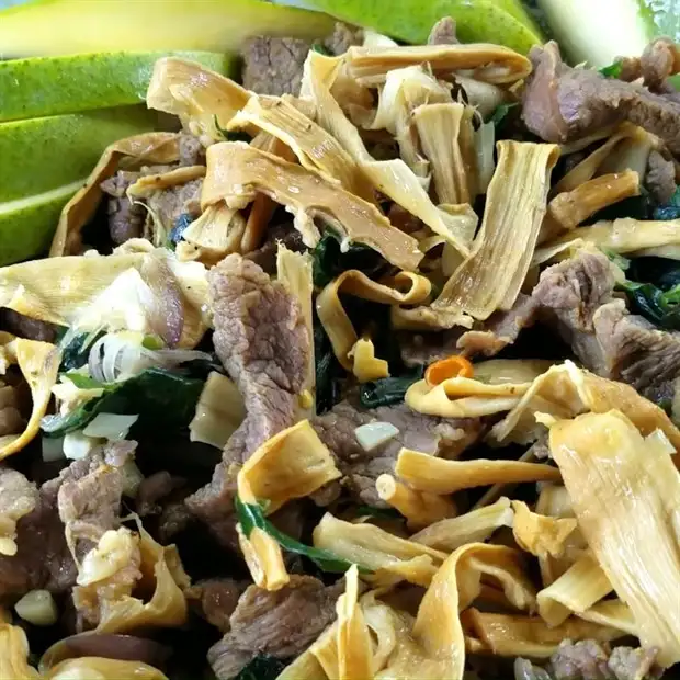 Cách làm 2 cách làm thịt bò xào măng tươi và măng khô thơm ngon, hấp dẫn Hình ảnh món 2 cách làm thịt bò xào măng tươi và măng khô thơm ngon, hấp dẫn - Công thức nấu ăn chi tiết